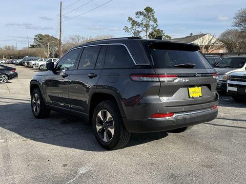 2022 Jeep Grand Cherokee 4xe Base