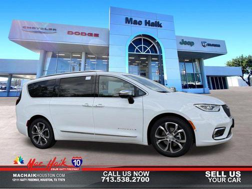 Bright White Clearcoat 2026 Chrysler Pacifica L
