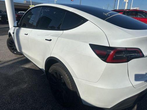 Pearl White Multi-Coat 2023 Tesla Model Y Long Range Dual Motor All-Wheel Drive