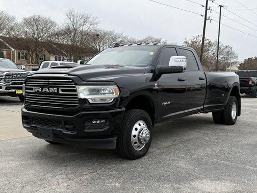 2024 RAM 3500 Laramie Crew Cab 4x4 8' Box