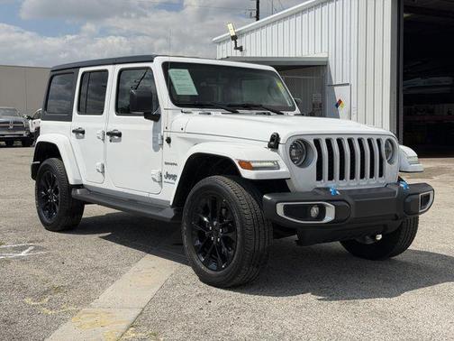 Bright White Clearcoat 2023 Jeep Wrangler 4xe Sahara