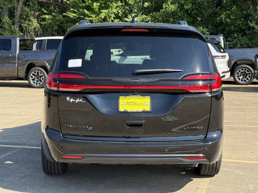2026 Chrysler Pacifica Limited