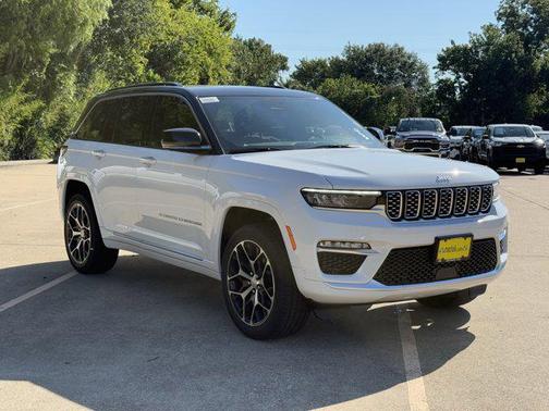 2025 Jeep Grand Cherokee Summit