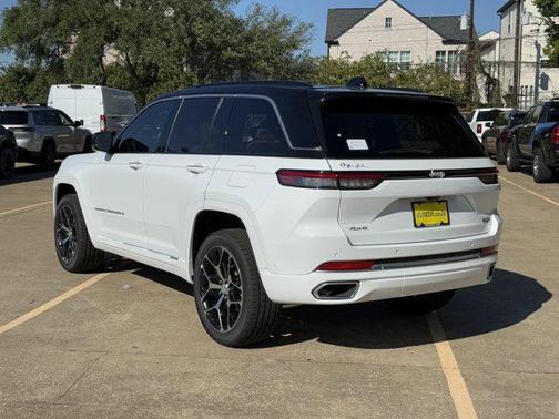 2025 Jeep Grand Cherokee Summit
