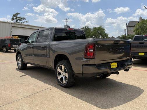 Granite Crystal Metallic Clearcoat 2026 RAM 1500 Express