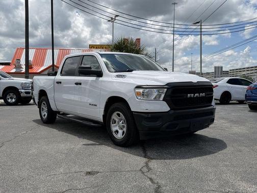 Bright White Clearcoat 2022 RAM 1500 Tradesman
