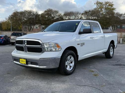 2019 RAM 1500 SLT