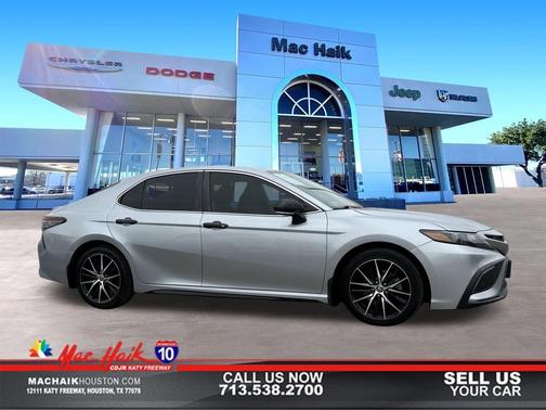 2022 Toyota Camry SE