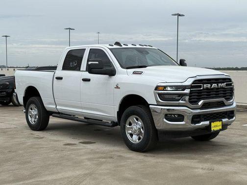 2025 RAM 2500 Tradesman Crew Cab 4x4 6'4' Box