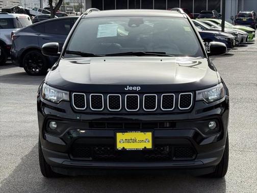 2023 Jeep Compass Latitude Lux