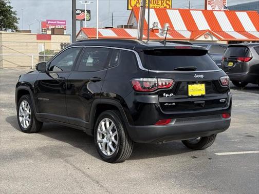 2023 Jeep Compass Latitude Lux