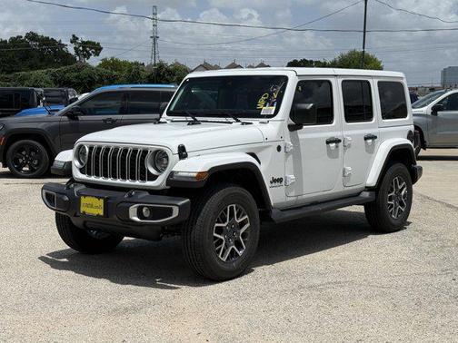 2025 Jeep Wrangler 4-Door Sahara 4x4