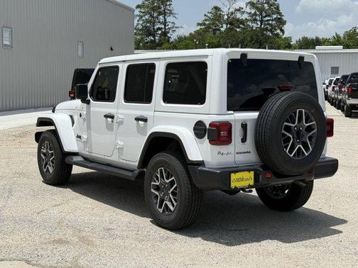 2025 Jeep Wrangler 4-Door Sahara 4x4