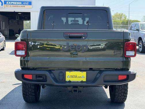 2023 Jeep Gladiator Sport