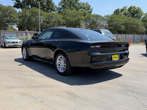 Diamond Black Crystal Pearlcoat 2025 Dodge Charger Daytona R/T