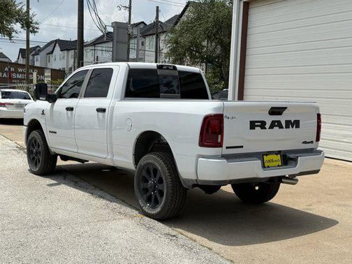 2025 RAM 2500 Big Horn Crew Cab 4x4 6'4' Box