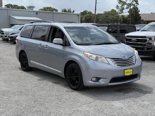 2013 Toyota Sienna XLE