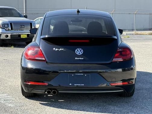 2019 Volkswagen Beetle 2.0T SE