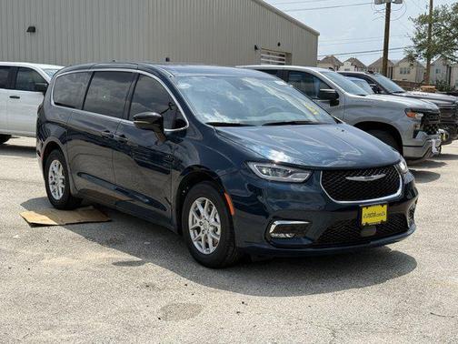 2025 Chrysler Pacifica L