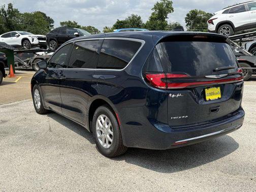 2025 Chrysler Pacifica L