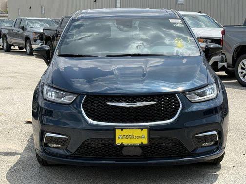 2025 Chrysler Pacifica L