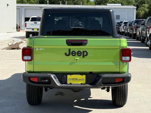 2025 Jeep Gladiator Sport S