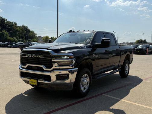 2025 RAM 2500 Tradesman Crew Cab 4x4 6'4' Box