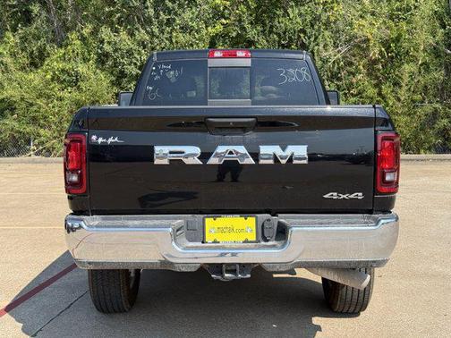 2025 RAM 2500 Tradesman Crew Cab 4x4 6'4' Box