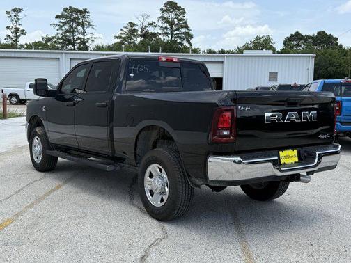 2025 RAM 2500 Tradesman Crew Cab 4x4 6'4' Box
