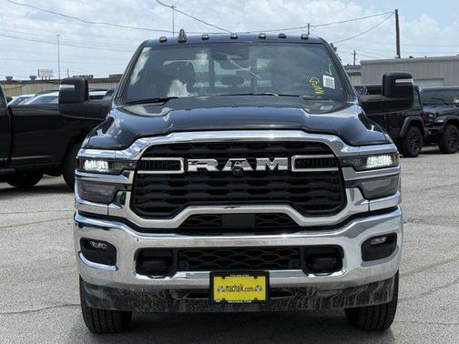 2025 RAM 2500 Tradesman Crew Cab 4x4 6'4' Box
