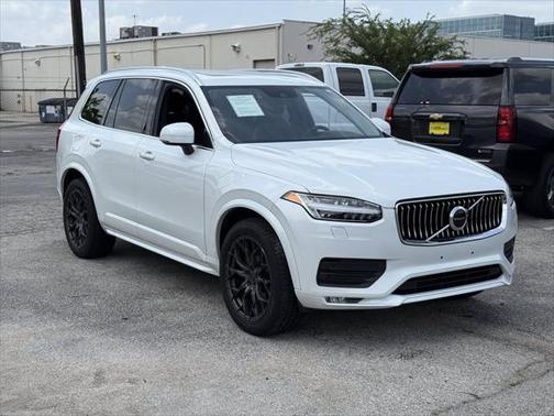 2021 Volvo XC90 T5 Momentum