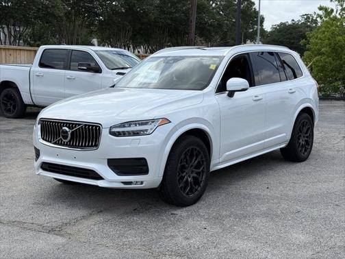 2021 Volvo XC90 T5 Momentum