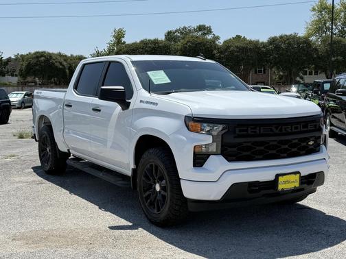 2022 Chevrolet Silverado 1500 Custom