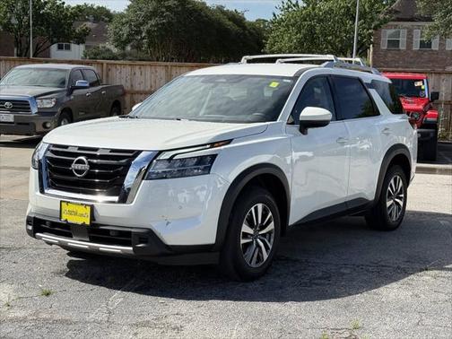 2023 Nissan Pathfinder SL 4WD