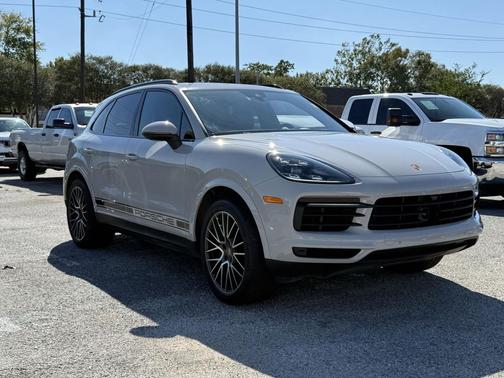 2022 Porsche Cayenne S