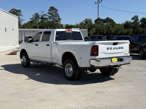 2025 RAM 3500 Tradesman Crew Cab 4x4 8' Box
