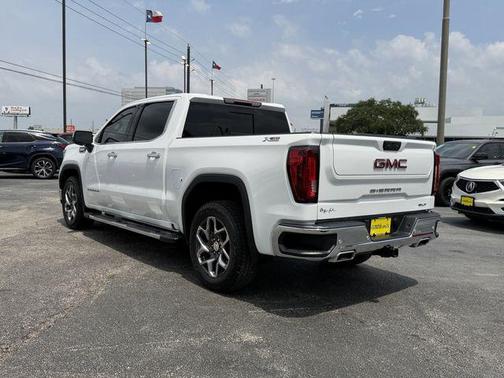 Summit White 2024 GMC Sierra 1500 SLT