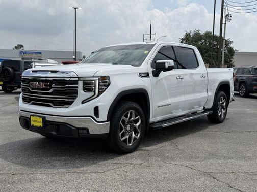 Summit White 2024 GMC Sierra 1500 SLT