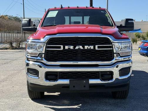 2024 RAM 2500 Tradesman Crew Cab 4x4 6'4' Box