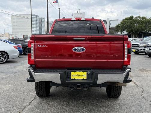 Rapid Red Metallic Tinted Clearcoat 2023 Ford F-350 Lariat