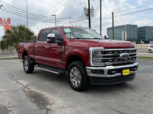 Rapid Red Metallic Tinted Clearcoat 2023 Ford F-350 Lariat