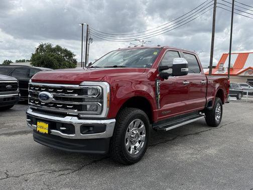 Rapid Red Metallic Tinted Clearcoat 2023 Ford F-350 Lariat