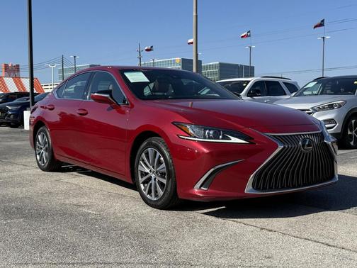 2021 Lexus ES 300h Premium