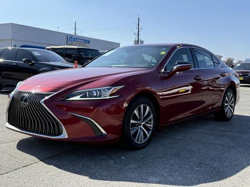 2021 Lexus ES 300h Premium