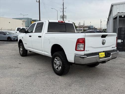 2022 RAM 2500 Tradesman Crew Cab 4x4 6'4' Box