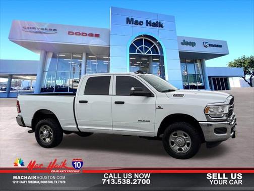 2022 RAM 2500 Tradesman Crew Cab 4x4 6'4' Box