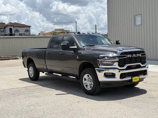 2025 RAM 3500 Tradesman Crew Cab 4x4 8' Box
