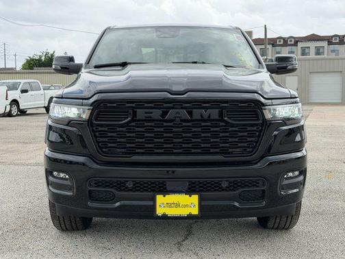 Diamond Black Crystal Pearlcoat 2026 RAM 1500 Lone Star