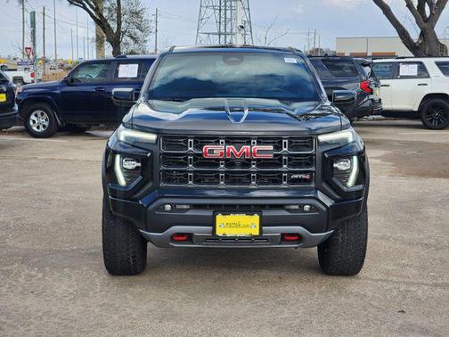 Onyx Black 2024 GMC Canyon AT4
