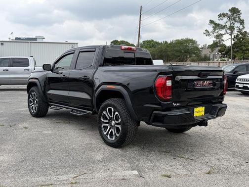 Onyx Black 2024 GMC Canyon AT4